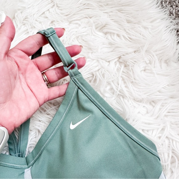 Nike | Indy Women's Light-Support Padded V-Neck Sports Bra - Picture 3 of 7